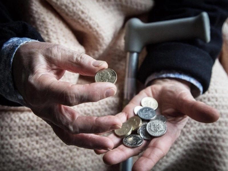 Μειώσεις-σοκ 30% σε συντάξεις: Κόβουν από τώρα την προσωπική διαφορά σε συνταξιούχους χηρείας